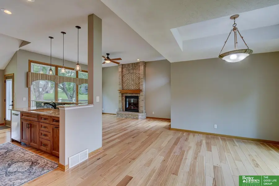 1904 Franklin Drive, Papillion, NE 68133 - #3