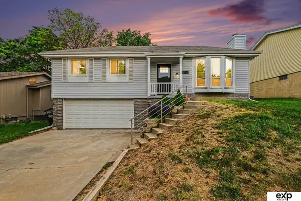 6318 N 109 Circle, Omaha, NE 68164