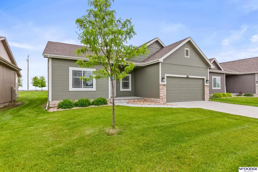 21117 Polk Street, Elkhorn, NE 68022 - #2