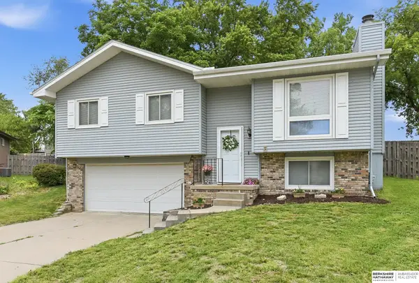130 Cedar Circle, Bellevue, NE 68005