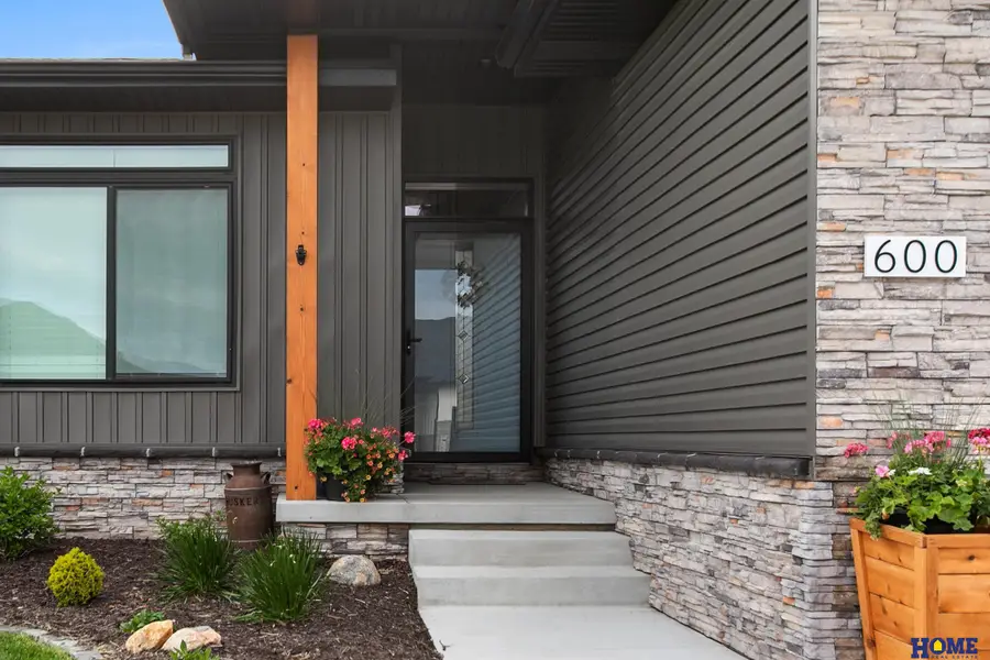 600 Eloise Avenue, Lincoln, NE 68520 - #3
