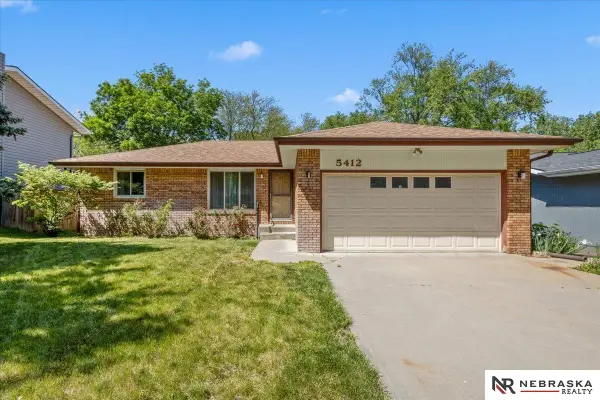 5412 London Road, Lincoln, NE 68516