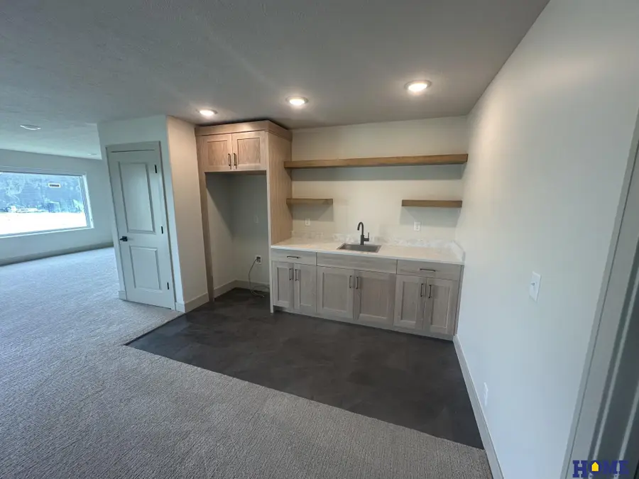 1040 N 109th Street, Lincoln, NE 68527 - #2