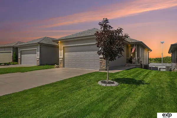 7016 N 154 Street, Bennington, NE 68007