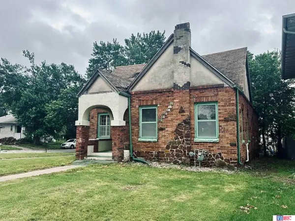 826 5th Street, Fairbury, NE 68352