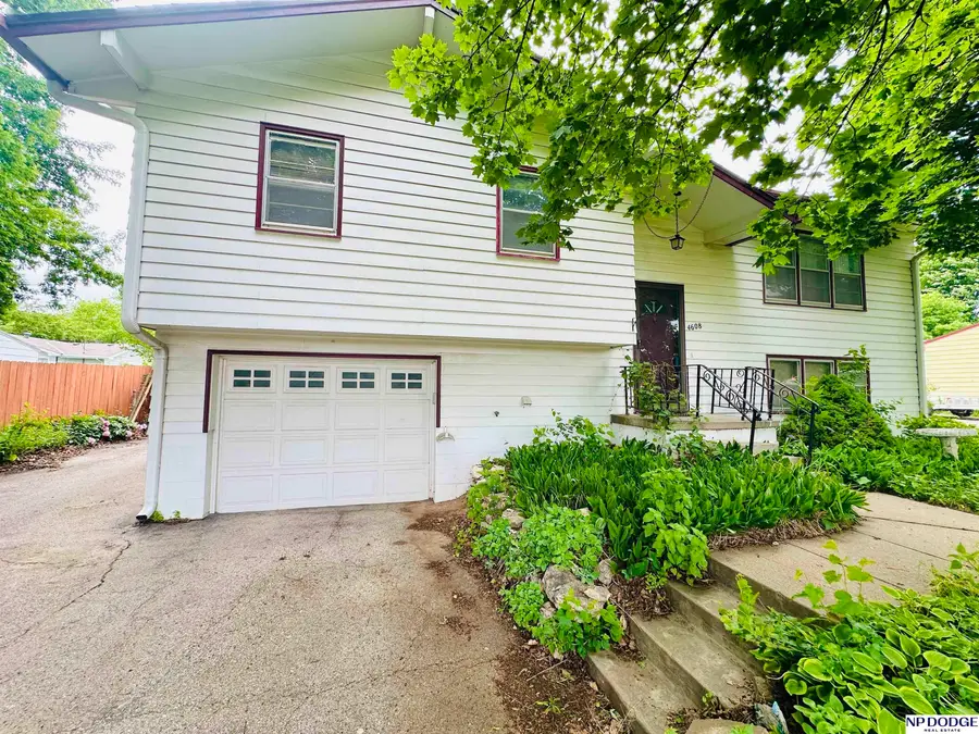 4608 N 90 Street, Omaha, NE 68136 - #2