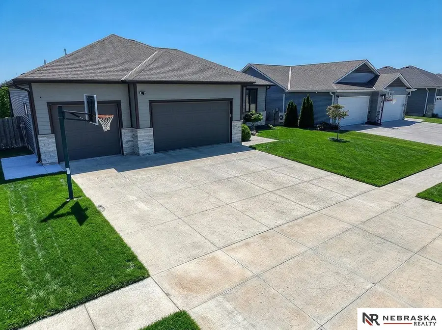 9746 S 79th Street, Lincoln, NE 68516 - #2