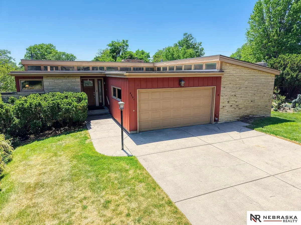 4351 Washington Street, Lincoln, NE 68506 - #1