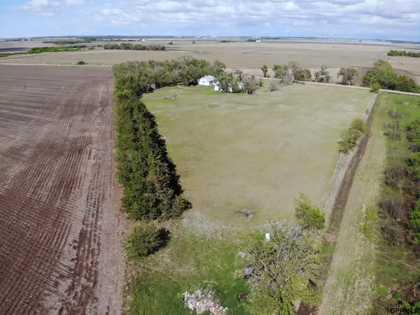 1112 7 Road, Geneva, NE 68361