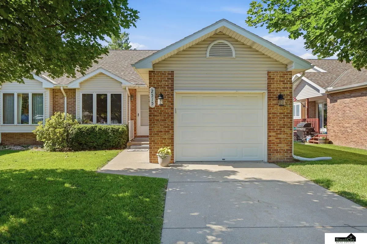 2515 Hollyhock Circle #16, Lincoln, NE 68521 - #1