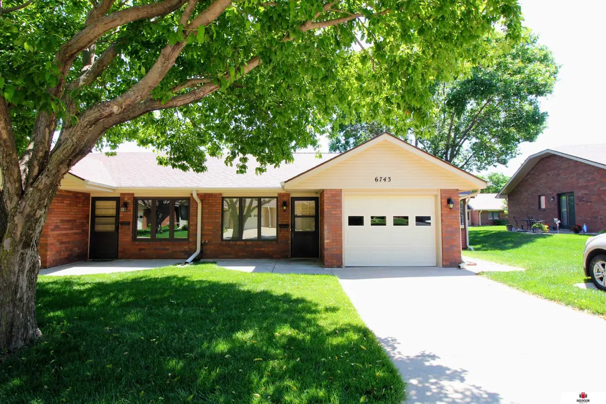 6743 Teton Drive, Lincoln, NE 68510 - #1