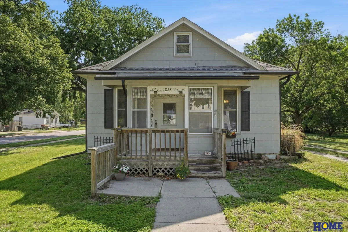 1828 N 30th Street, Lincoln, NE 68503 - #1