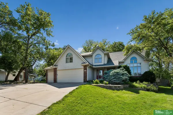1209 Cottonwood Circle, Papillion, NE 68133