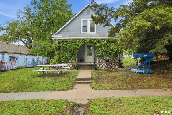 1325 N 21 Street, Lincoln, NE 68503