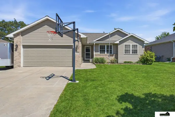 10522 Northloch Lane, Waverly, NE 68462
