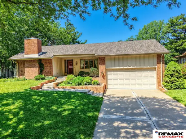 1025 Lamplighter Lane, Lincoln, NE 68510