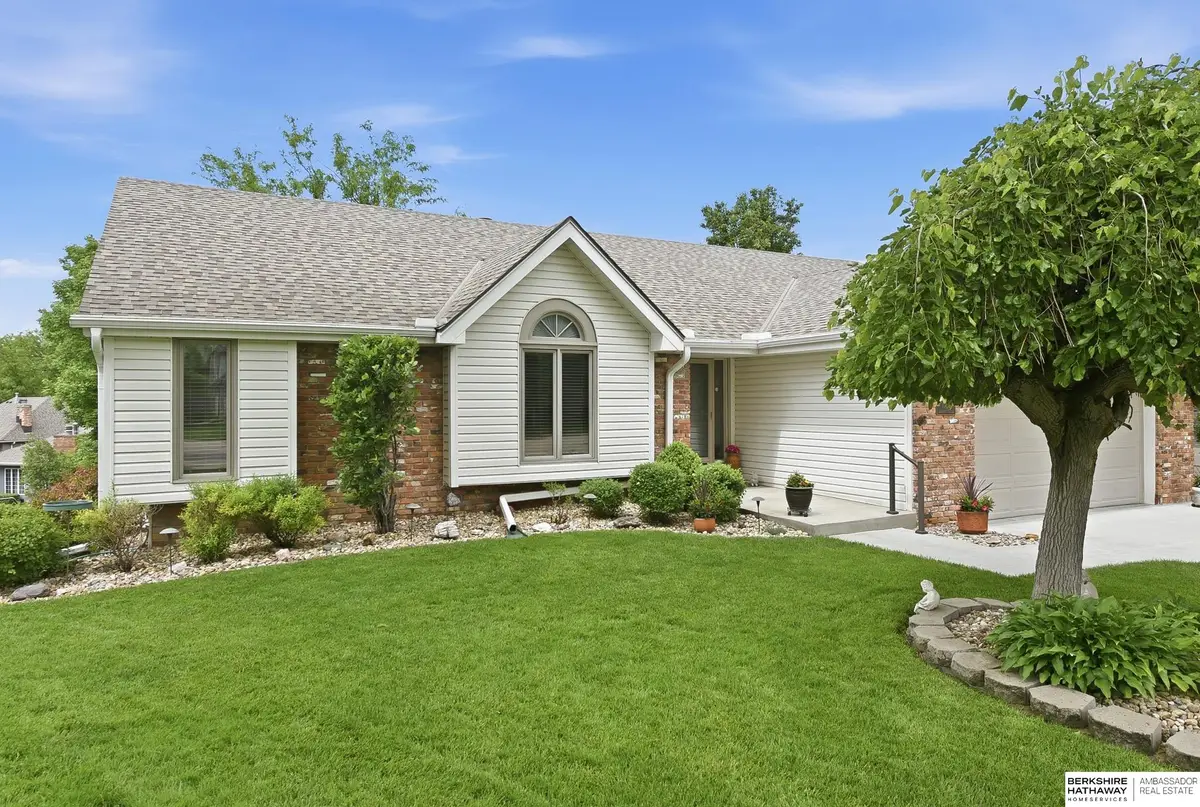 10410 Jefferson Circle, Omaha, NE 68127 - #1