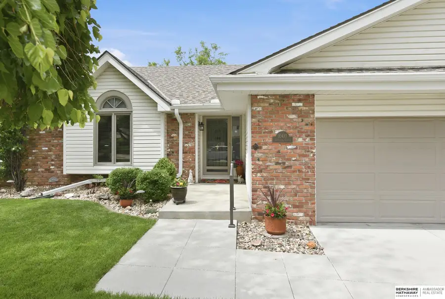 10410 Jefferson Circle, Omaha, NE 68127 - #3