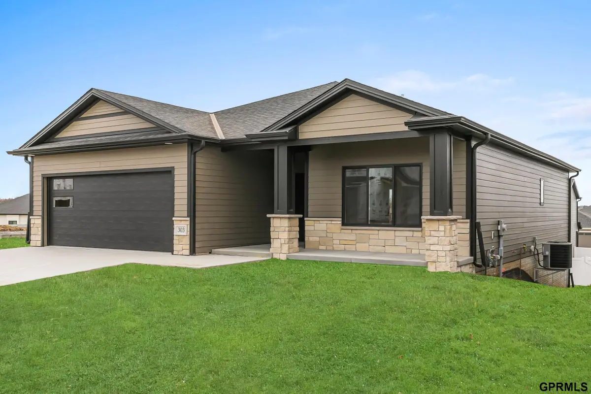 455 N 105th Street, Lincoln, NE 68527 - #1