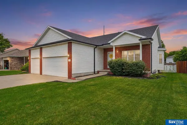 1620 Vavrina Lane, Lincoln, NE 68512