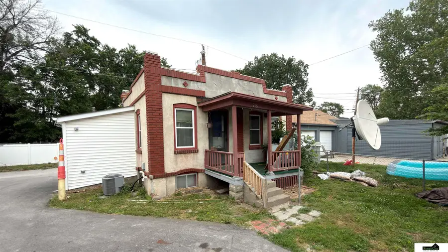 912 B Street, Lincoln, NE 68502 - #3