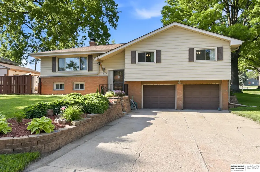 4452 Shady Lane Circle, Omaha, NE 68105 - #2