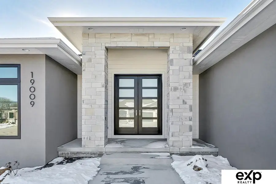 19009 Hackberry Drive, Gretna, NE 68028 - #2