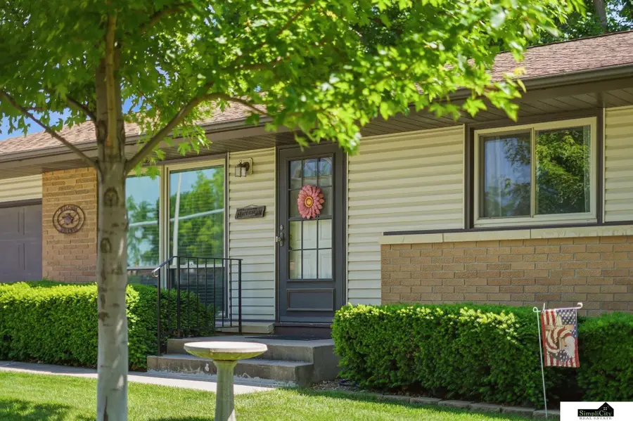 8341 S Cherrywood Drive, Lincoln, NE 68510 - #2