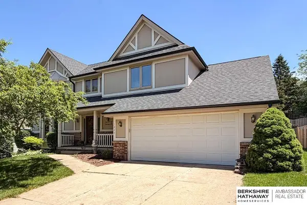 1227 N 161st Circle, Omaha, NE 68118