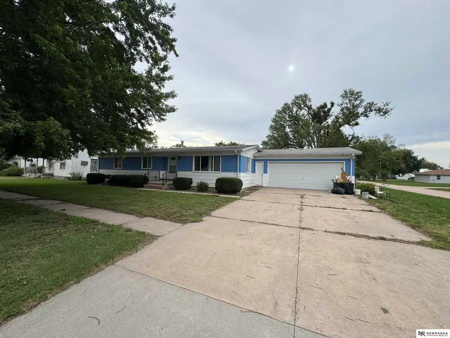 740 6th Avenue, Fairmont, NE 68354 - #2
