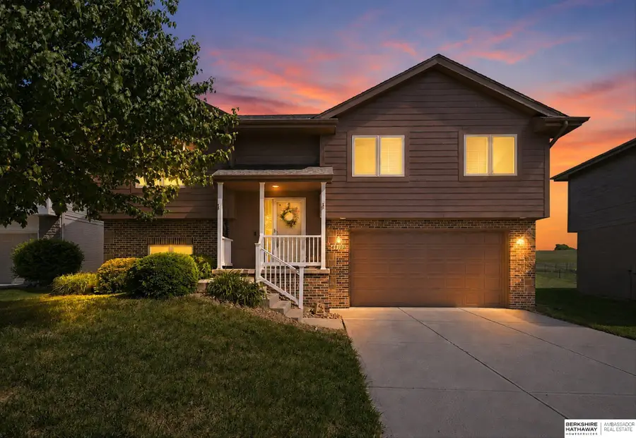 4910 Cedarbrook Drive, Council Bluffs, IA 51503 - #2