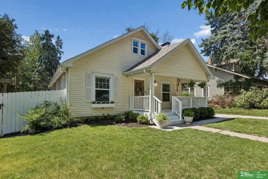 1911 Lake Street, Lincoln, NE 68502 - #2