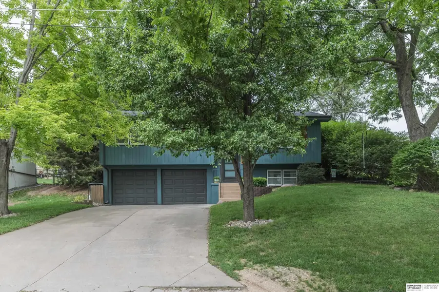 5824 S 52 Street, Omaha, NE 68117 - #2