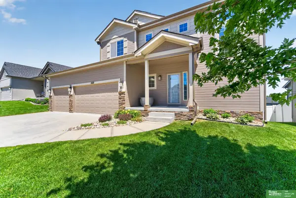 16606 Hanover Street, Bennington, NE 68007