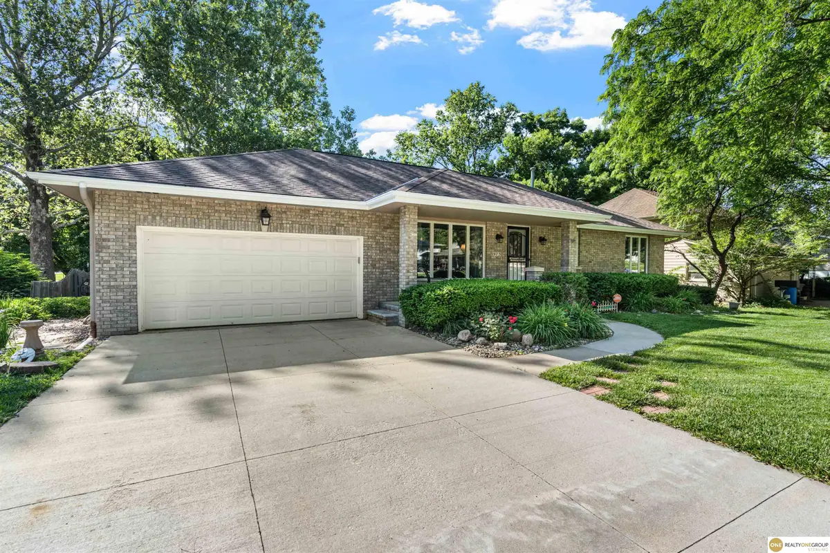 973 Fawn Parkway, Omaha, NE 68154 - #1