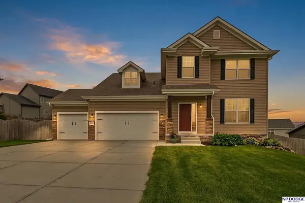 11931 Ashwood Drive, Bennington, NE 68007