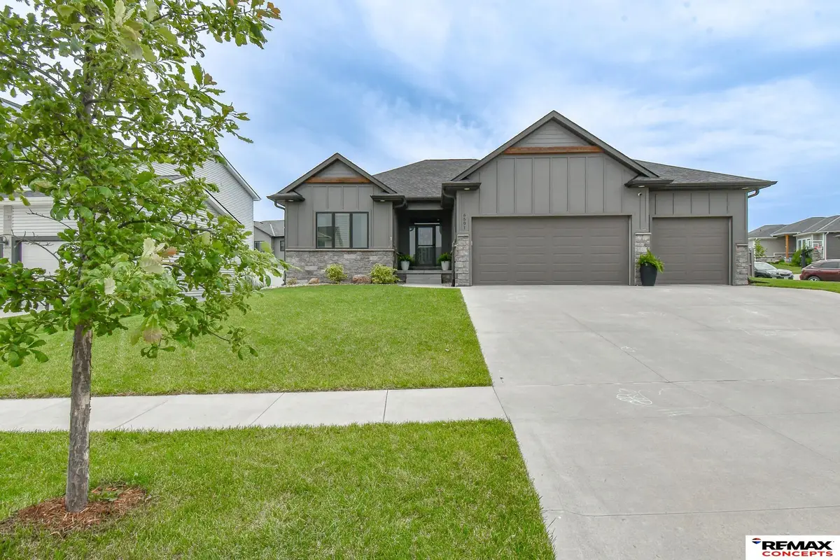 6501 Kelsey Lane, Lincoln, NE 68516 - #1