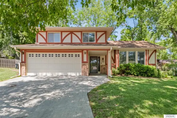14736 Jefferson Circle, Omaha, NE 68137