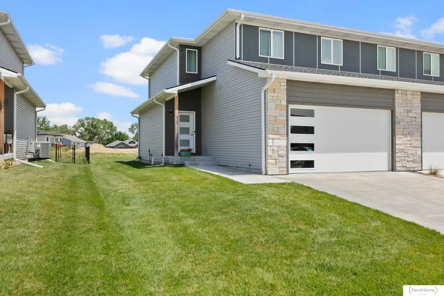 910 Titan Drive, Hickman, NE 68372 - #2