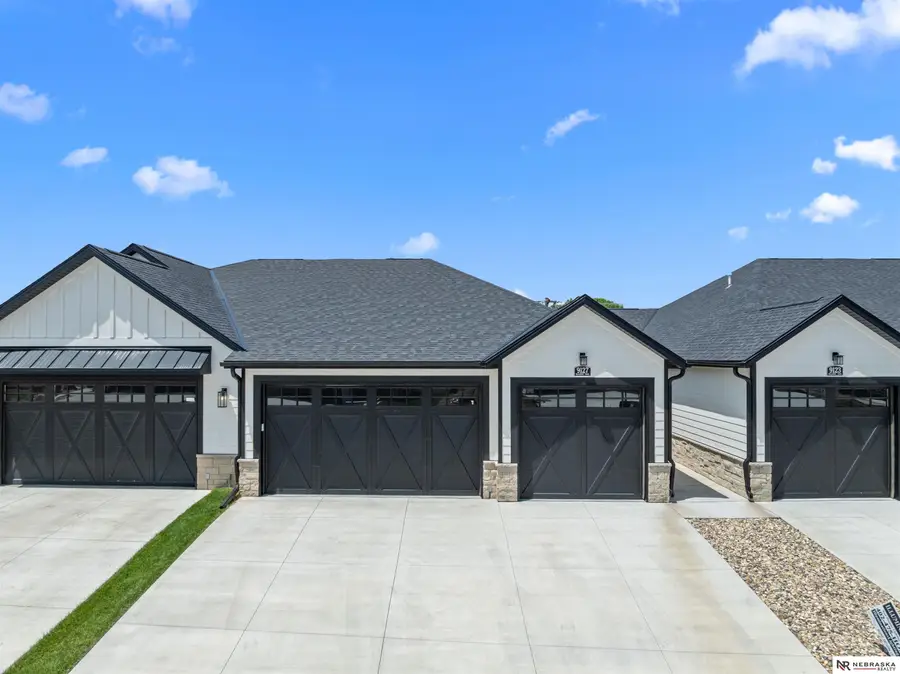 9127 Hillcrest Trail, Lincoln, NE 68520 - #2