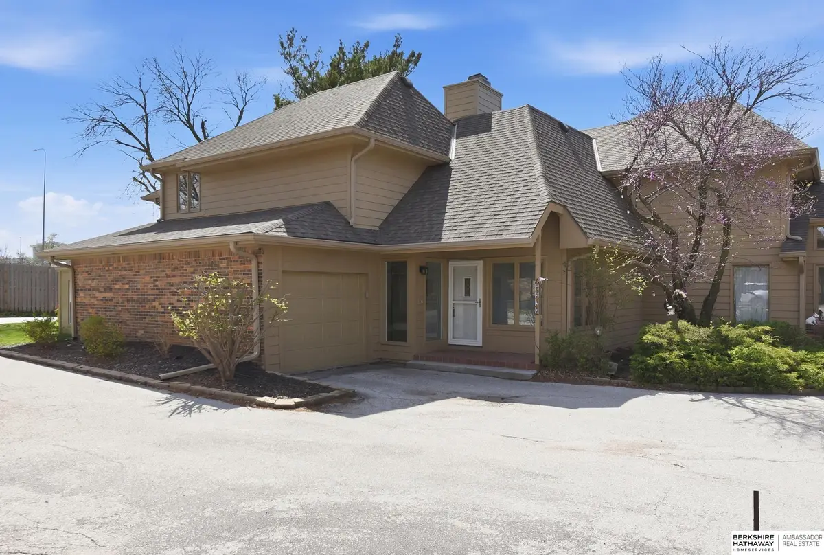 9630 Southby Plaza, Omaha, NE 68124 - #1