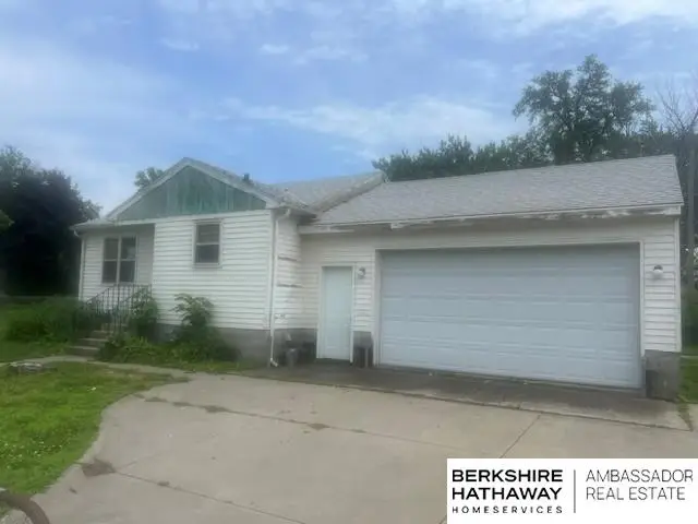 4927 N 14 Street, Omaha, NE 68110 - #2