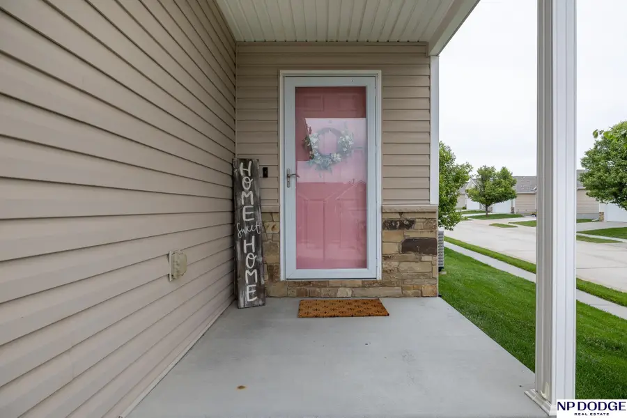 8914 Blacksmith Court, Lincoln, NE 68507 - #2