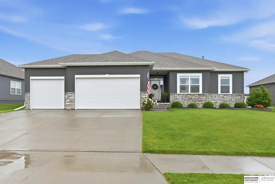 9716 Osprey Lane, Papillion, NE 68046 - #2