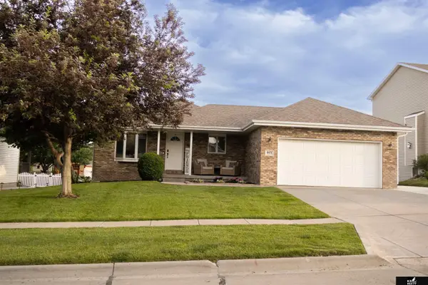 8631 Lavender Circle, Lincoln, NE 68505