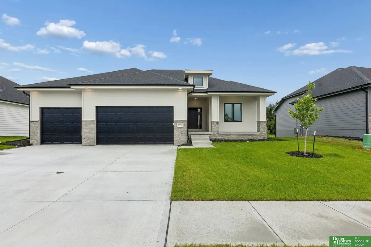 12383 Windsor Drive, Papillion, NE 68046 - #1