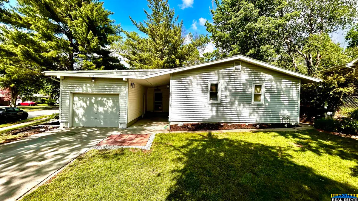 3213 N 97 Street, Omaha, NE 68134 - #1