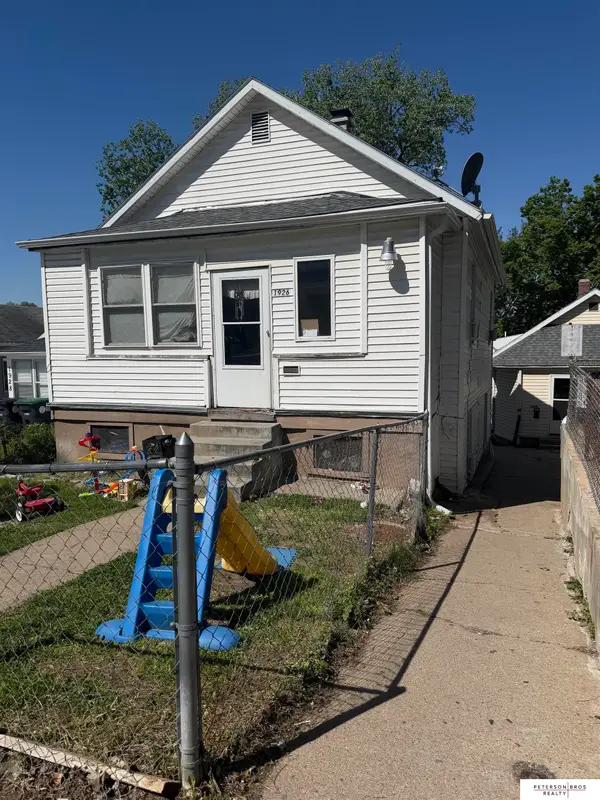 1924 S 17th Street, Omaha, NE 68108