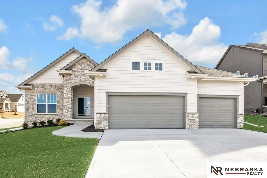 12351 Elk Ridge Circle, Papillion, NE 68046 - #1