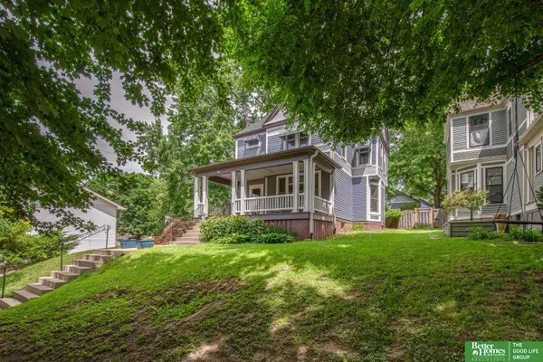 1109 S 33 Street, Omaha, NE 68105